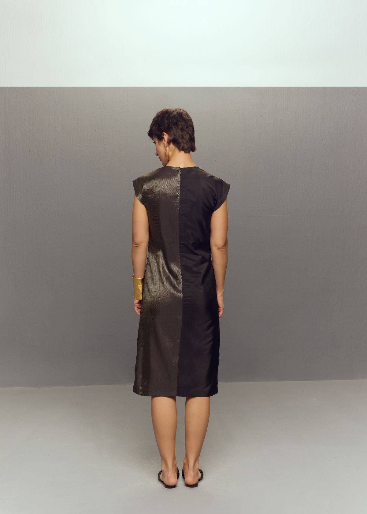 BLACK RIPPLE DRESS