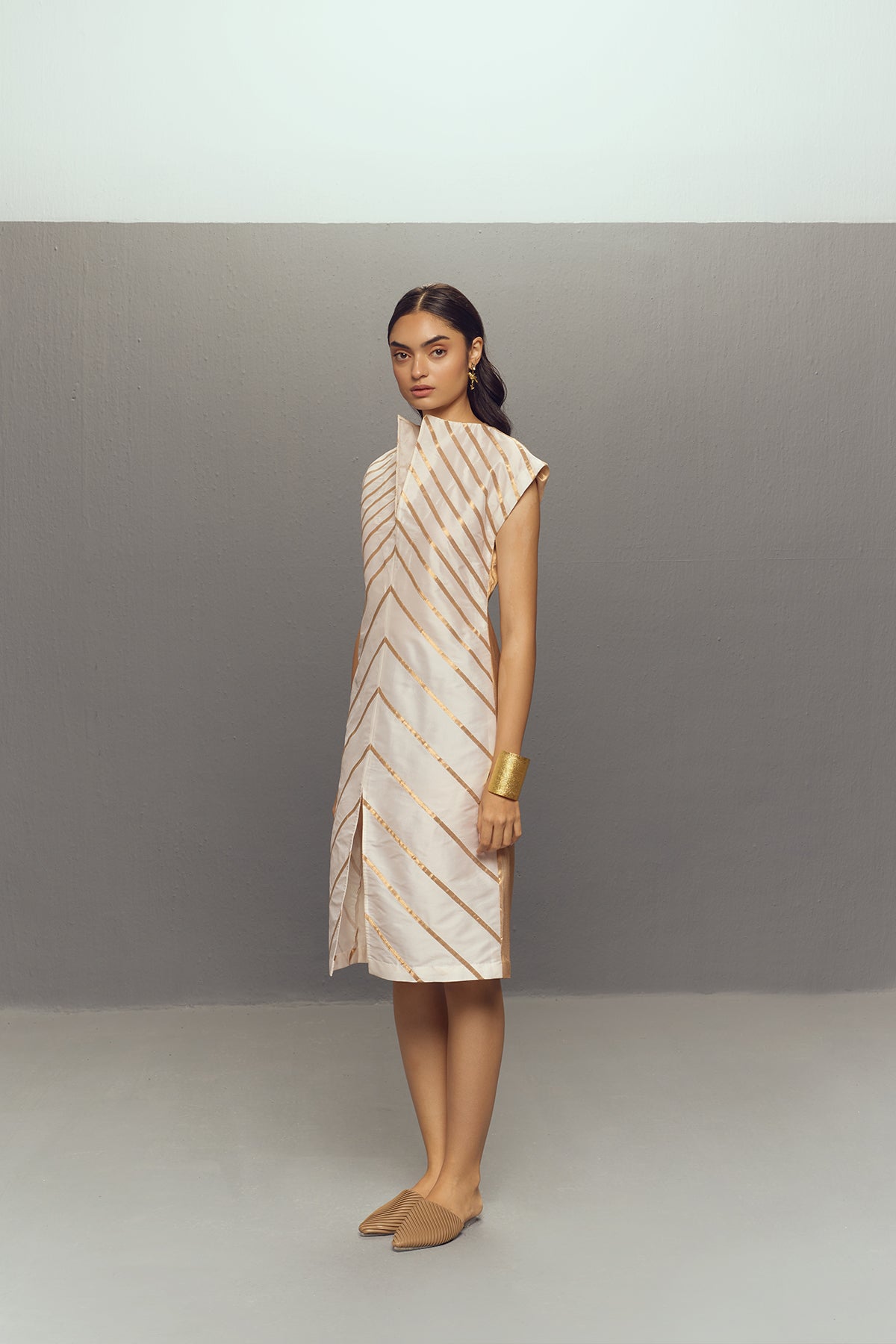 WHITE RIPPLE DRESS