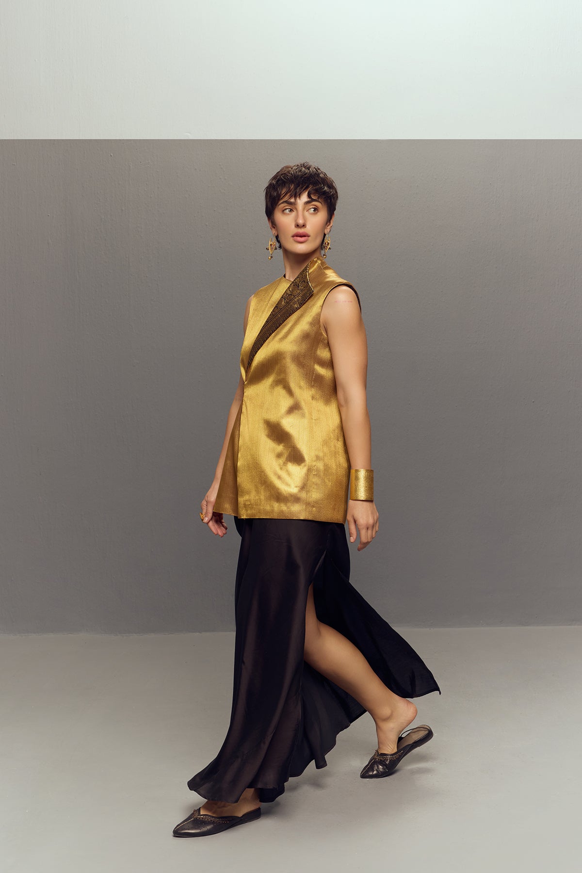 GOLD BUCKLE JACKET SET