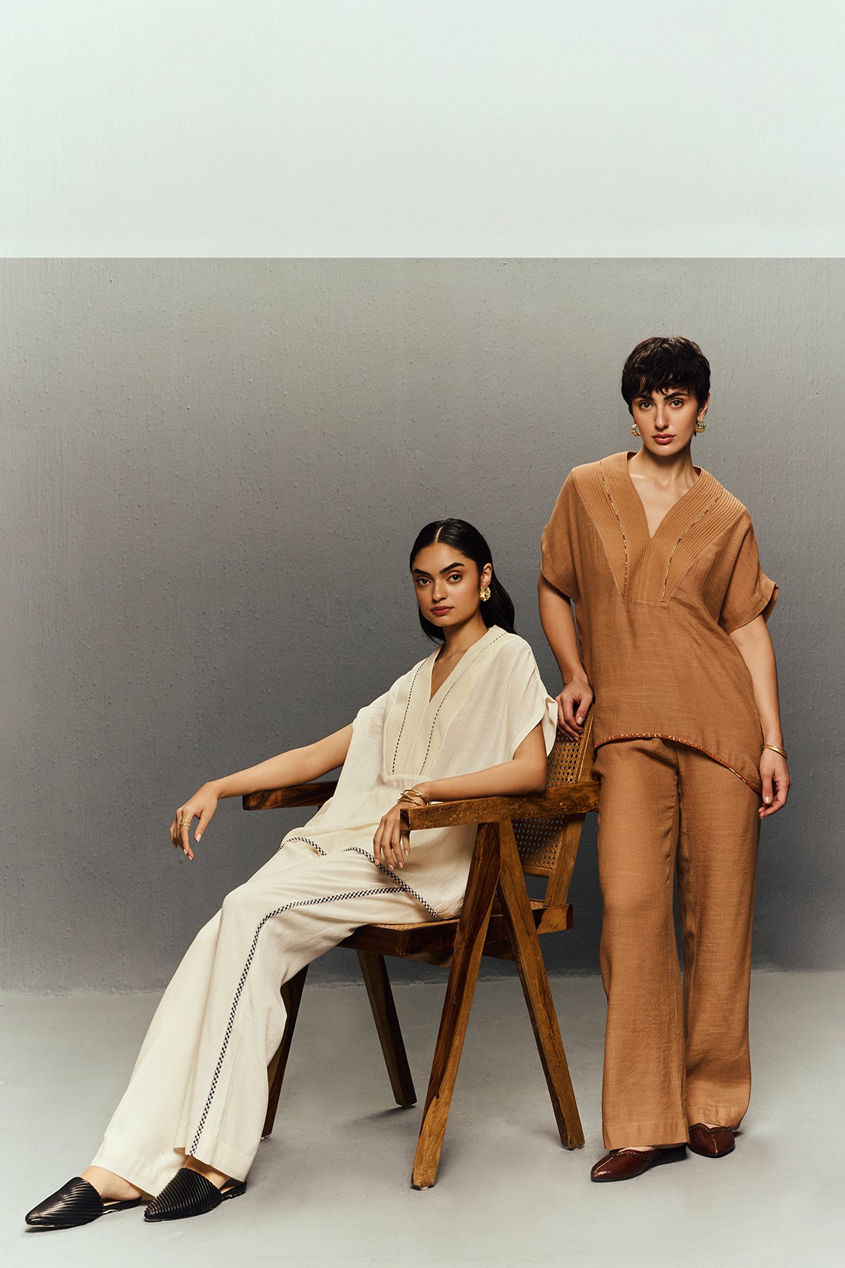 WHITE CREPE LINEN PANTS