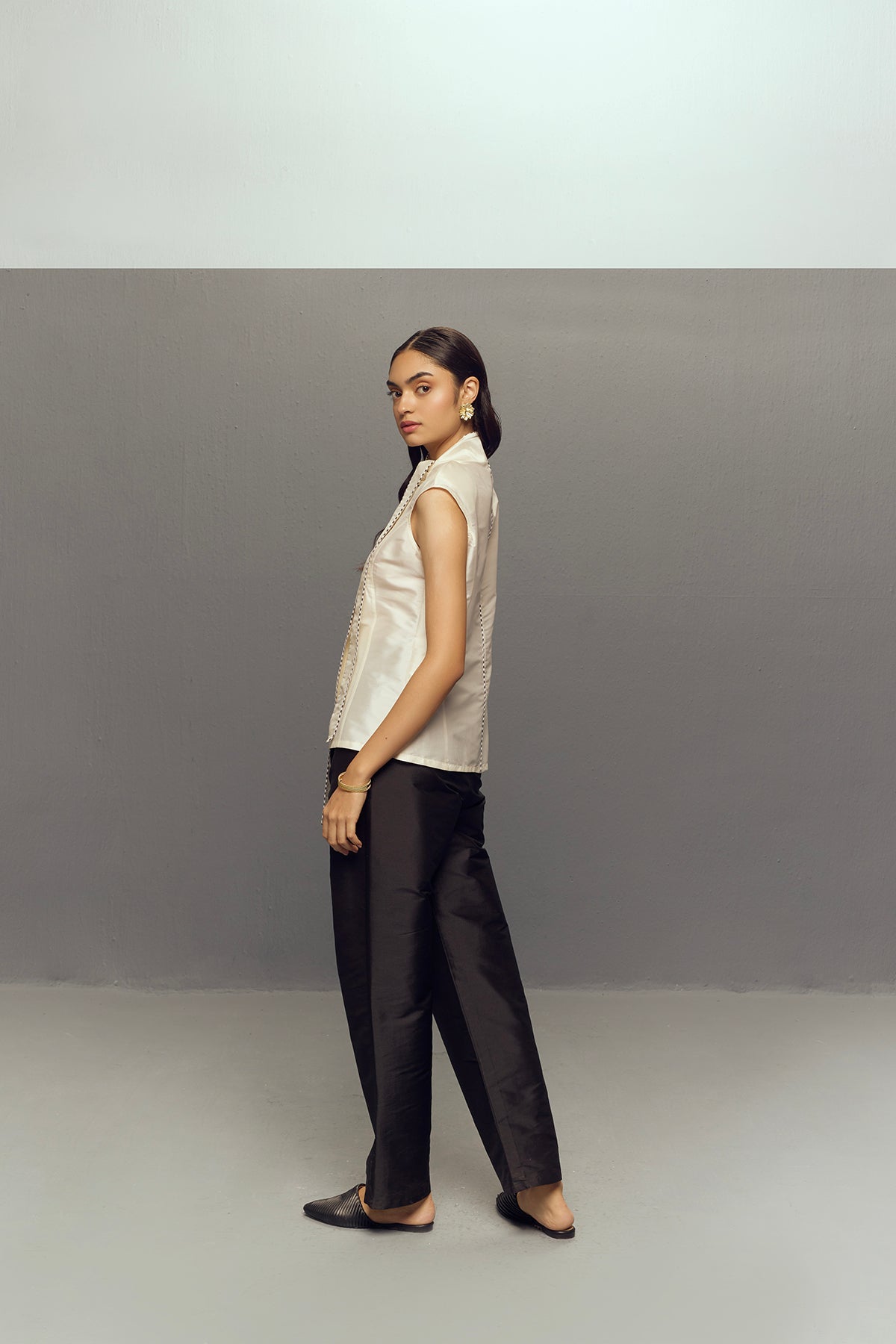 BLACK PANTS