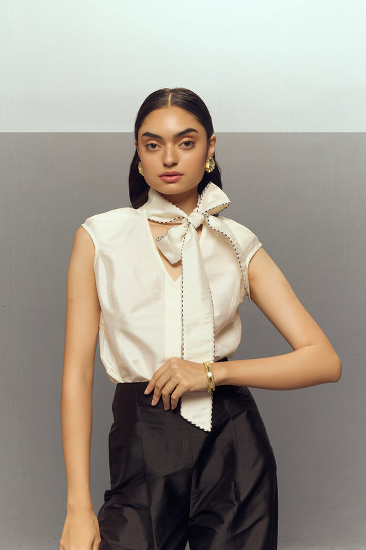 WHITE BOW TOP SET