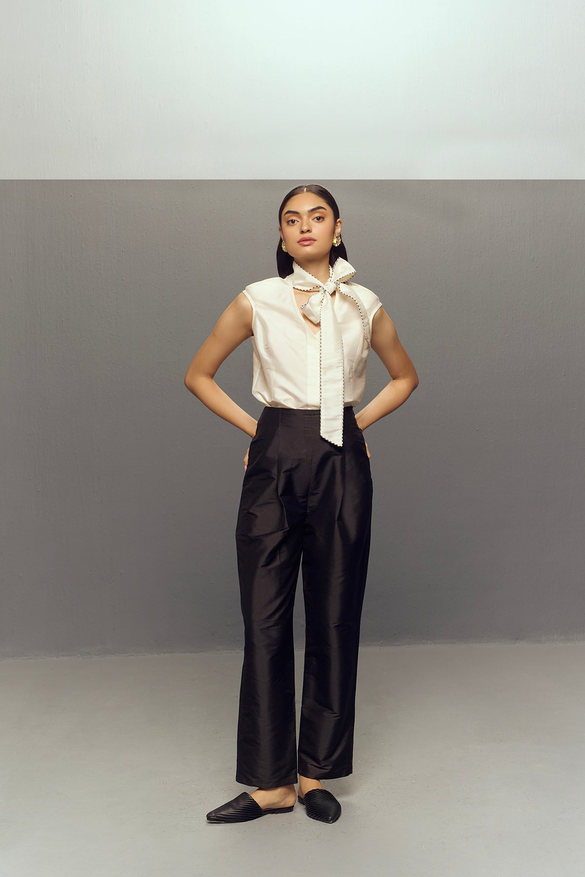 BLACK PANTS