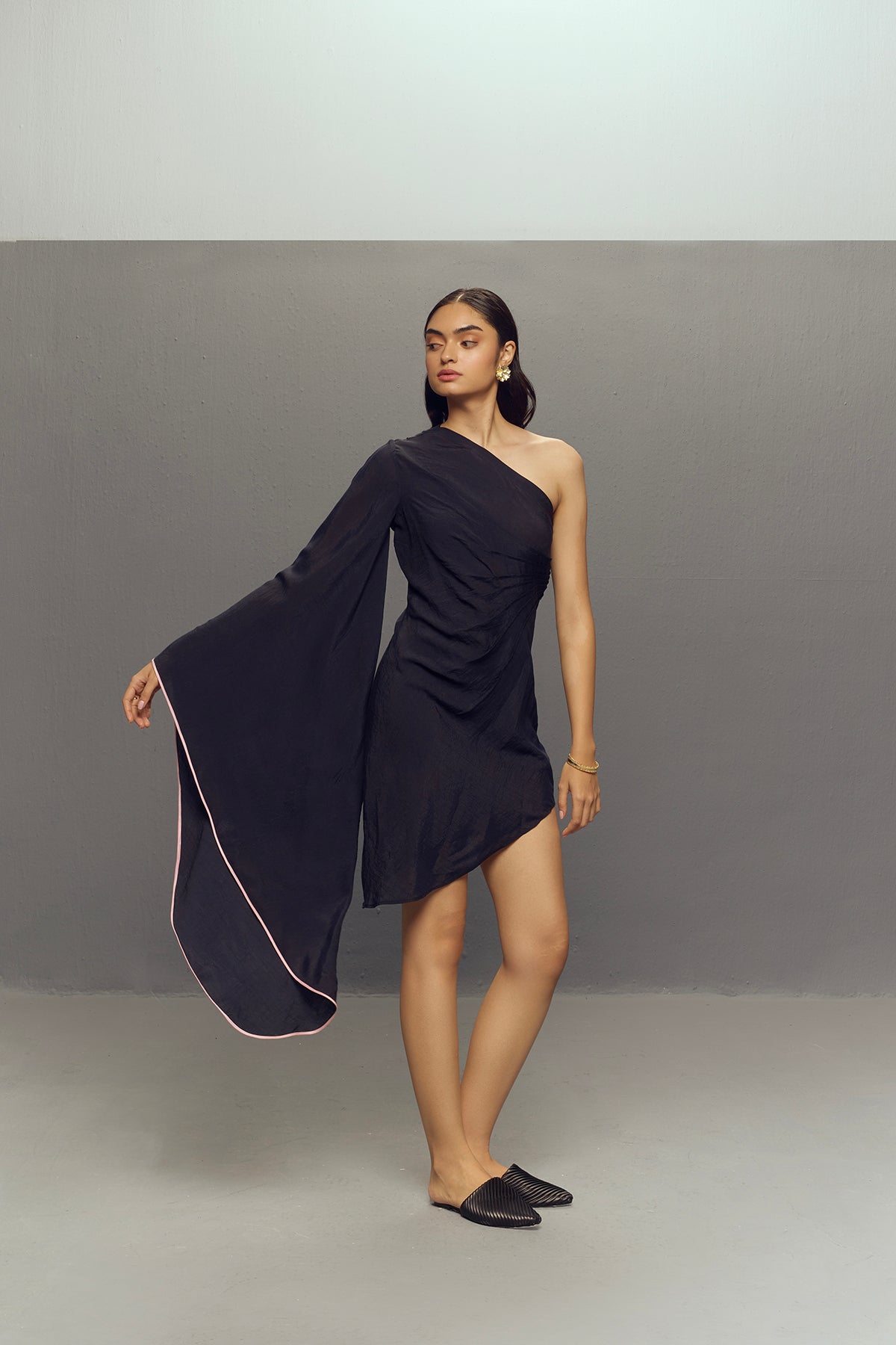 BLACK CREPE LINEN BUTTERFLY DRESS
