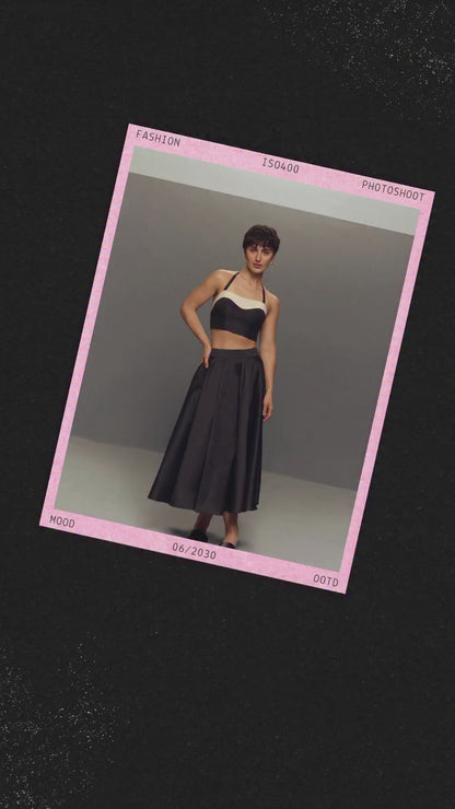 BLACK & WHITE BUSTIER