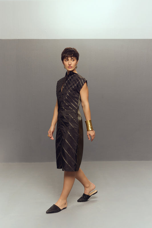 BLACK RIPPLE DRESS