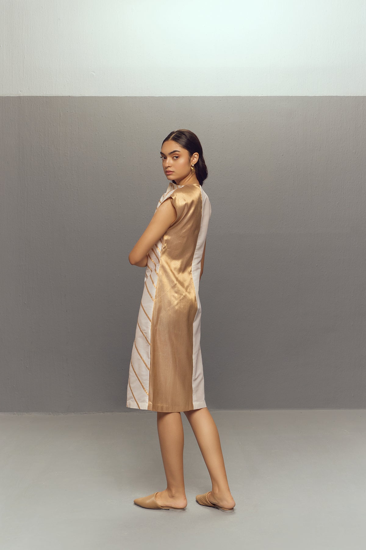 WHITE RIPPLE DRESS